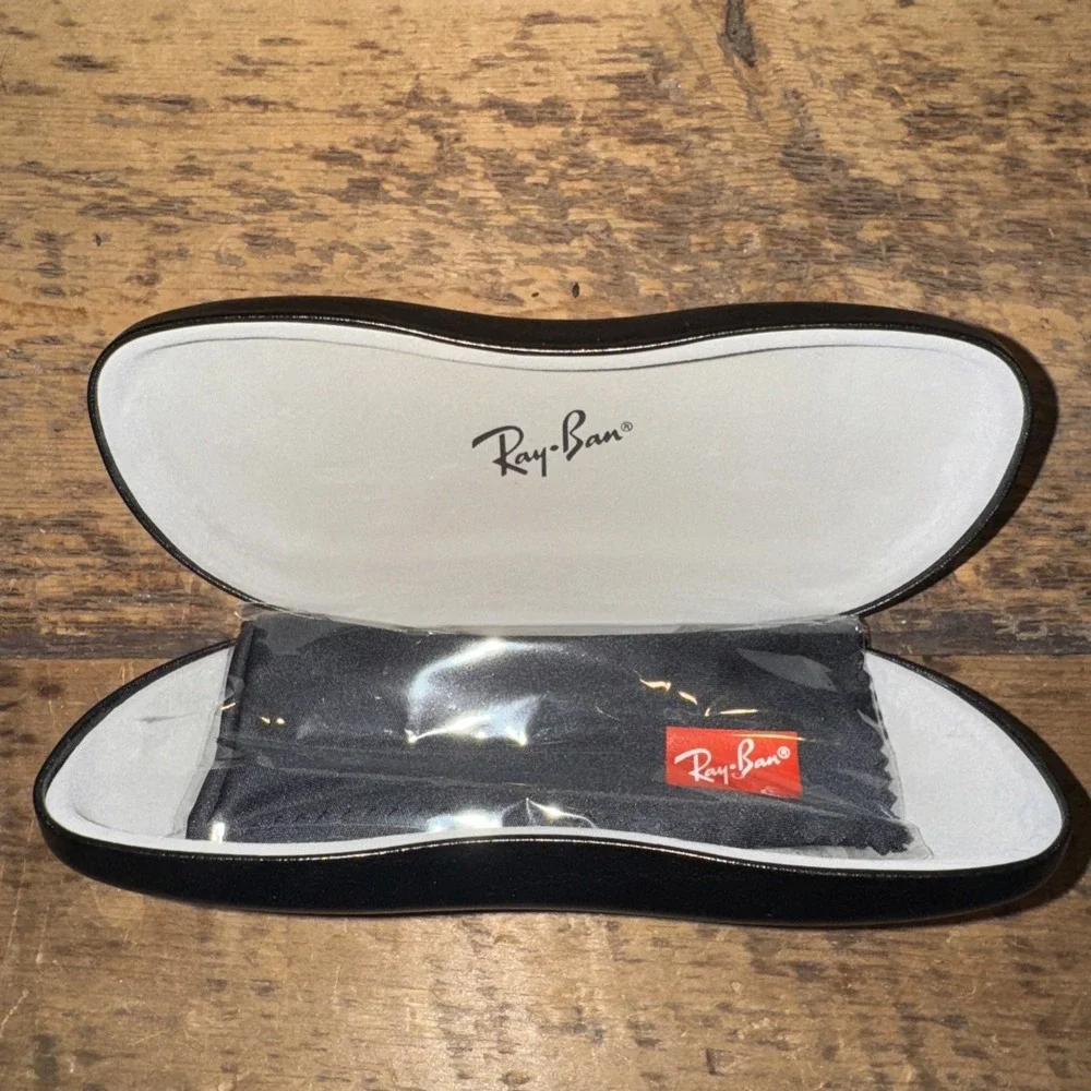 Ray Ban Universal Black Medium Hard Case for Sunglasses